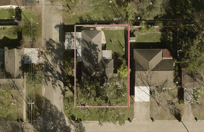 Aerial photo of 2218 Wilde Rock Way, lot outlined in red