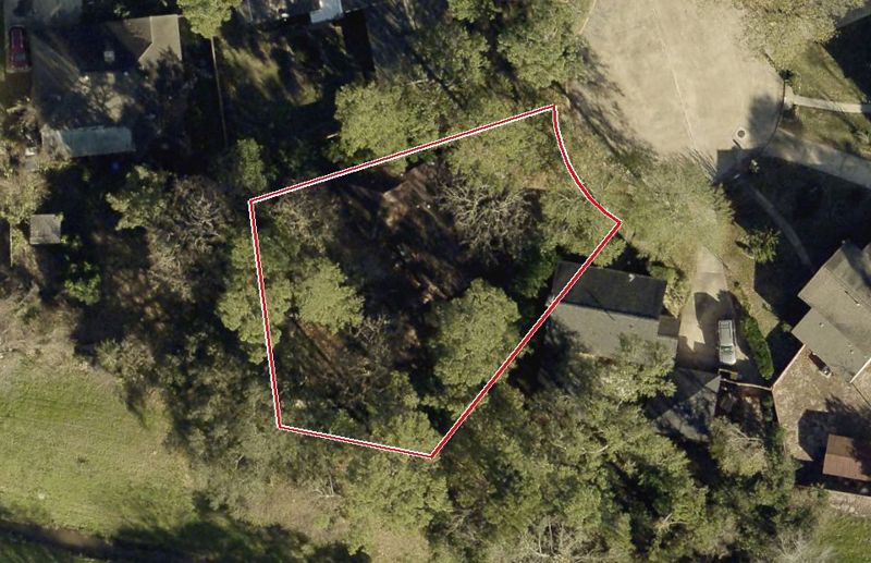 Aerial photo of 20407 Jarratt Sq, lot outlined in red