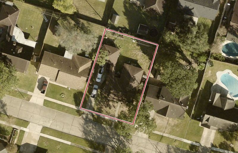 Aerial photo of 10447 Shell Rock Rd, lot outlined in red