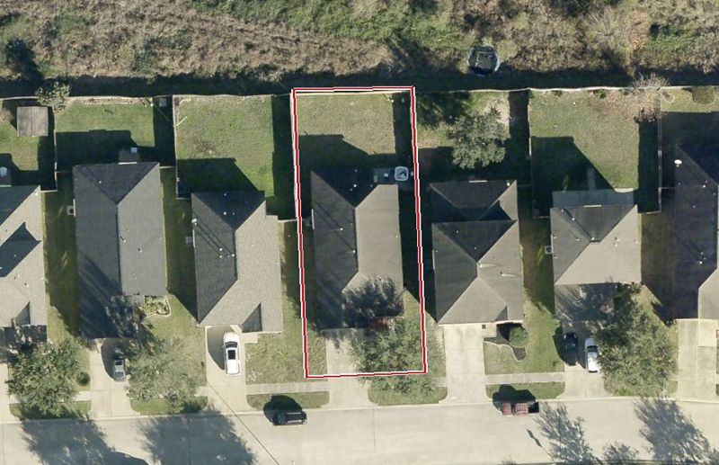 Aerial photo of 21614 Britton Hill Way, lot outlined in red