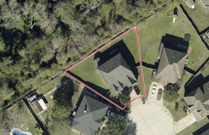 Aerial photo of 24734 Broad Branch Ct, lot outlined in red