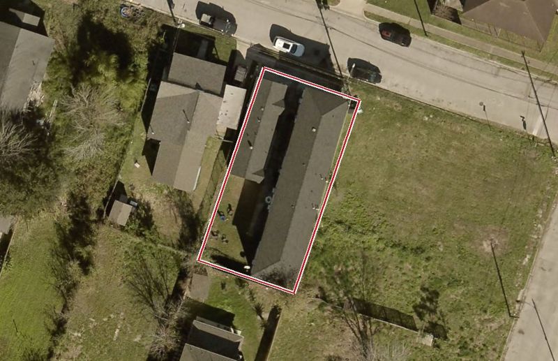 Aerial photo of 3126 Webster St 8, lot outlined in red