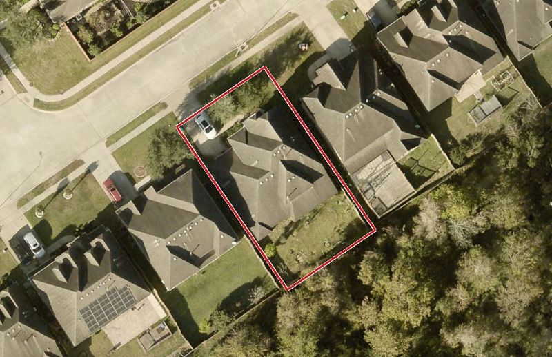 Aerial photo of 4315 Staghorn Ln, lot outlined in red