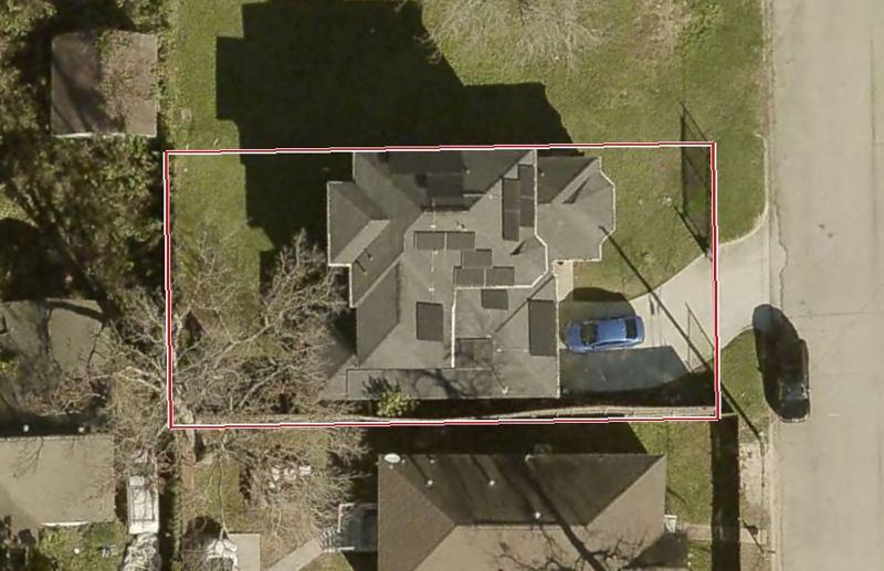 Aerial photo of 5803 Terry, lot outlined in red