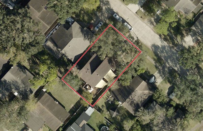Aerial photo of 12711 Palm Desert Ln, lot outlined in red