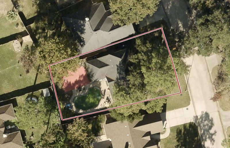 Aerial photo of 20823 Sweet Violet Ct, lot outlined in red