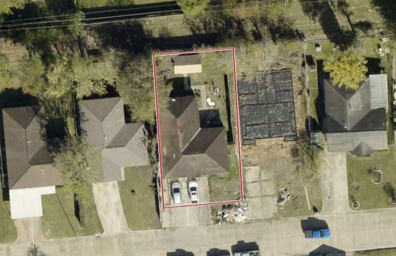 Aerial photo of 3623 Kilkenny Dr, lot outlined in red