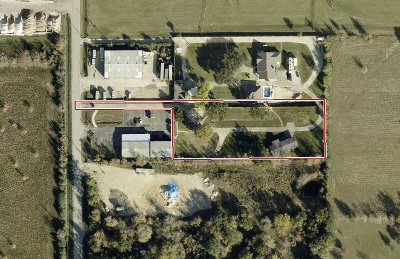 Aerial photo of 4606 Katy Hockley Cut Off Rd, lot outlined in red