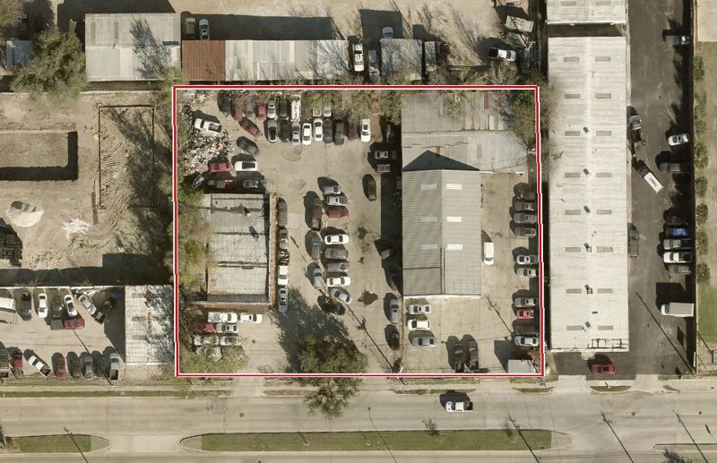 Aerial photo of 7810 Hammerly Blvd A, lot outlined in red